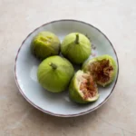 Smochine și lapte de capră din inima Recașului – gusturi autentice din grădina familiei Beche