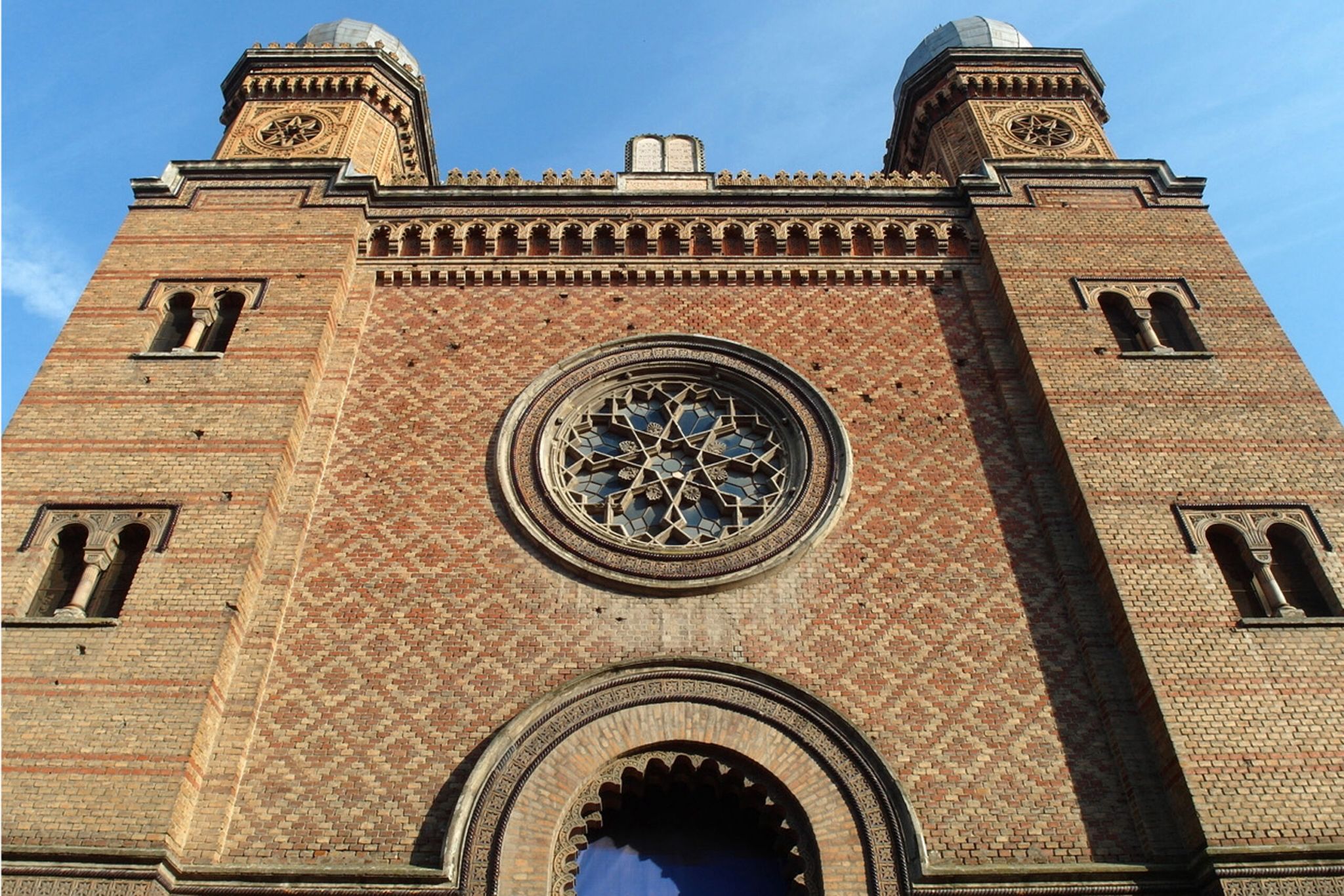 Timișoara evreiască: sinagogi, comunitate, impact cultural